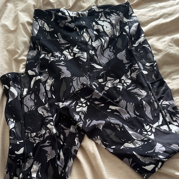 Marika Black and White Patterned Leggings - Picture 1 of 3